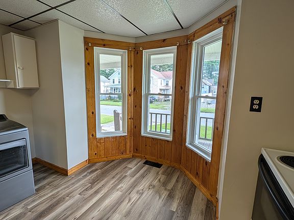 Dining Nook off Kitchen