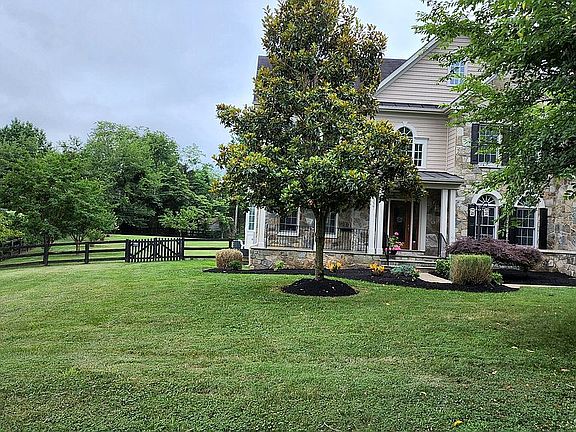 4th image of 5337 Ambler Ct
