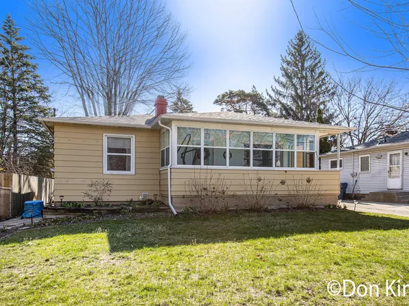 4116 Bell Ave NE, Grand Rapids, MI 49525