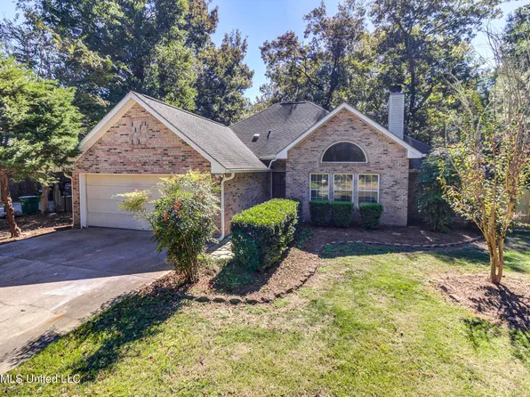 9517 W Palm Ln, Ocean Springs, MS 39564