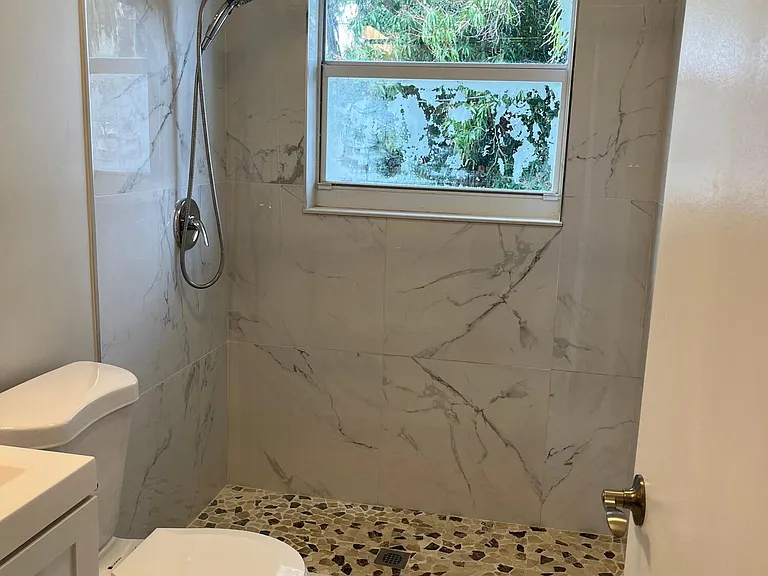 511 W Palm St — Photo 11