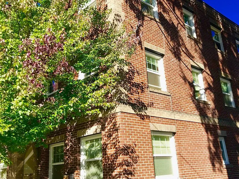 T0108 - Laurelview Apartments — Photo 25
