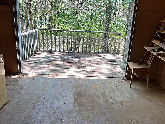 5th image of 10500 Cedar Creek Ln