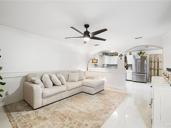 3rd image of 2309 Hannah Dr