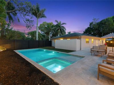 905 13th St N, Naples, FL, 34102
