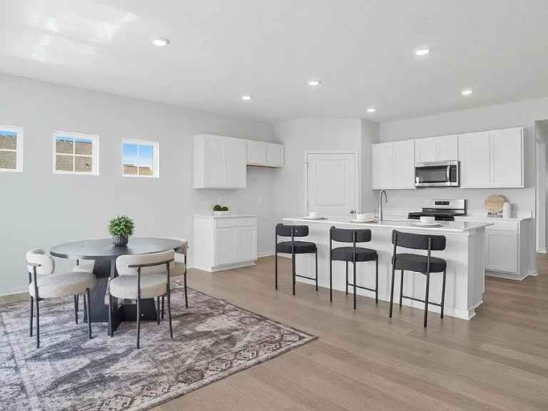 475 Ashley Dr — Photo 6