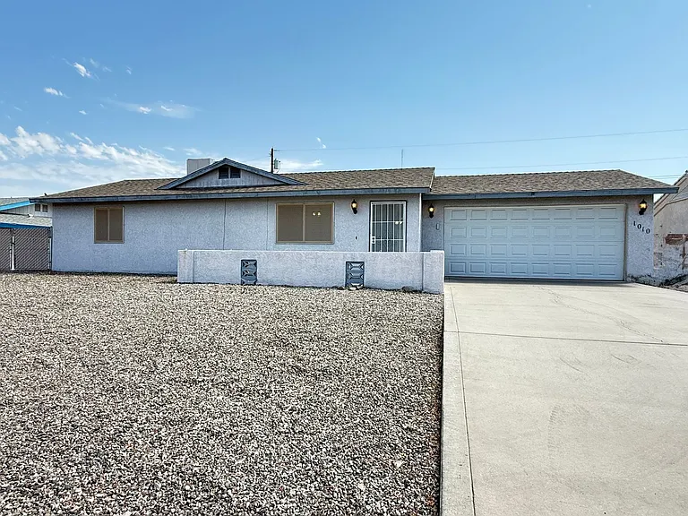 1010 Pueblo Dr — Photo 1