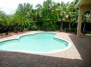 5022 NW 112th Dr, Coral Springs, FL 33076
