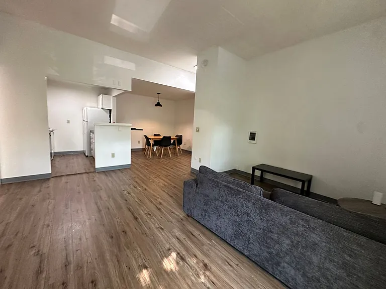 University Park Apartments near Cornell University — Photo 377