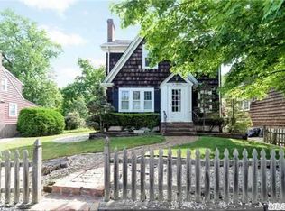 1059 Stanton Ave, Woodmere, NY 11598