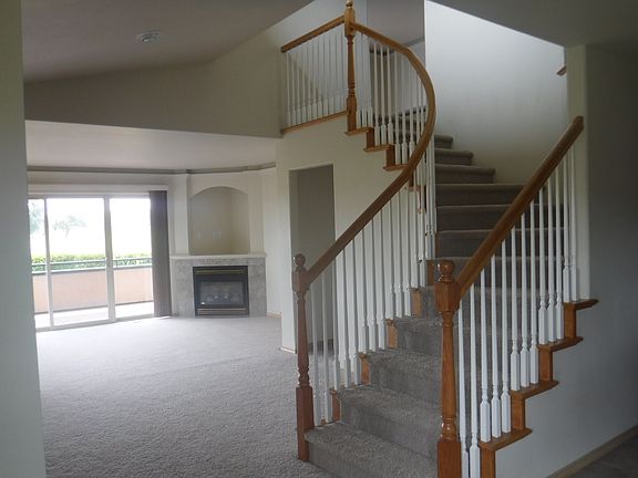 stairs to 2'nd floor