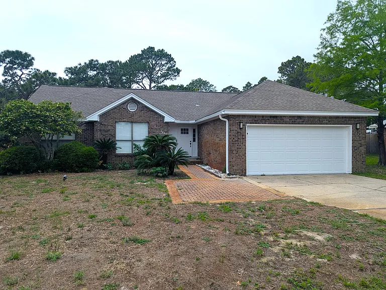 1837 Sunrise Dr — Photo 1