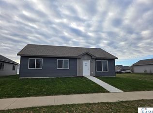 2024 Essler Dr, Saint Peter, MN 56082