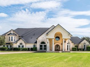 1312 E Scandinavian Ct, Granbury, TX 76048