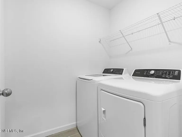 28 Disston Cv — Photo 33