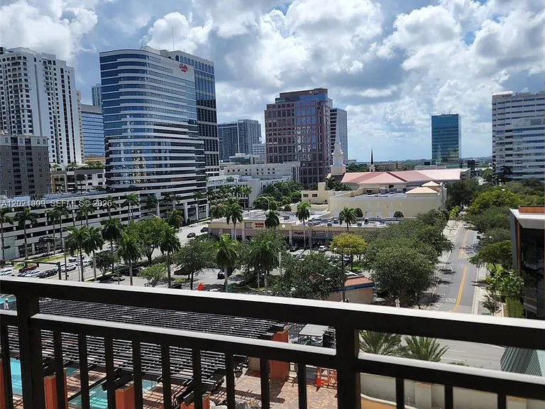 110 N Federal Hwy #911 — Photo 1