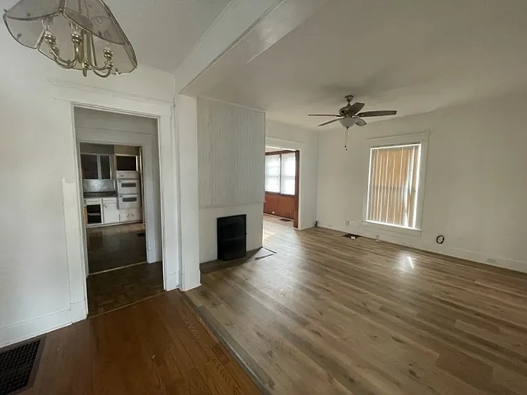 536 S 11th St — Photo 3
