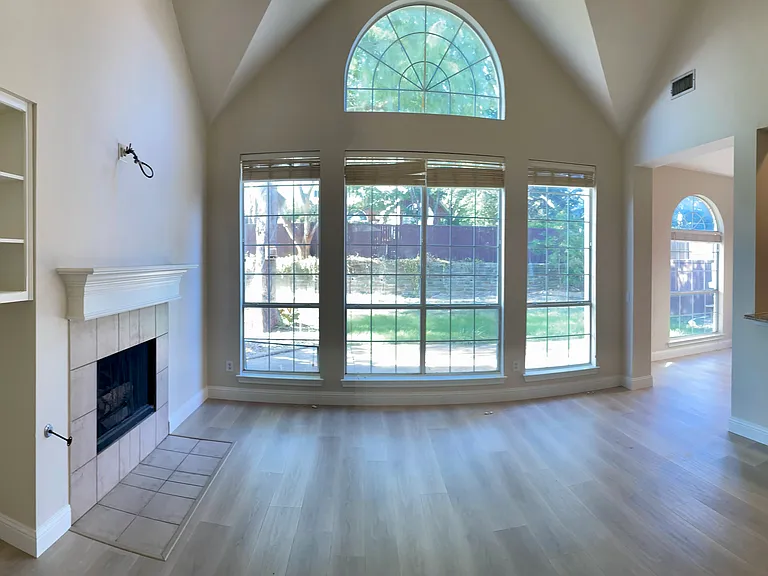 8813 Arbor Creek Ln — Photo 4