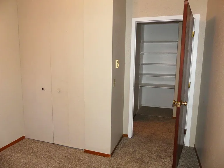 Hill Center Apartments — Photo 17