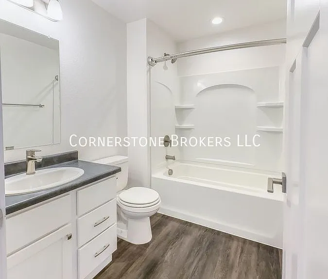 106 Parkview Ct #D — Photo 9