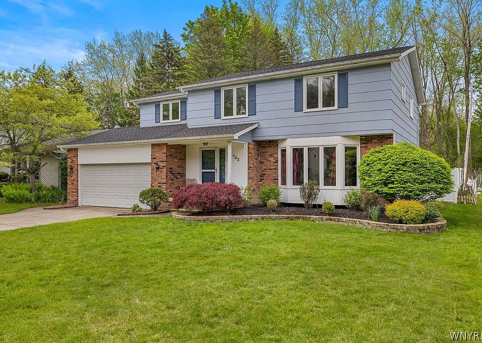 1st image of 142 Montbleu Dr