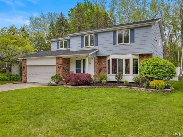 142 Montbleu Dr, Getzville, NY 14068
