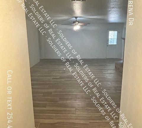 3rd image of 3205 Lorena Dr