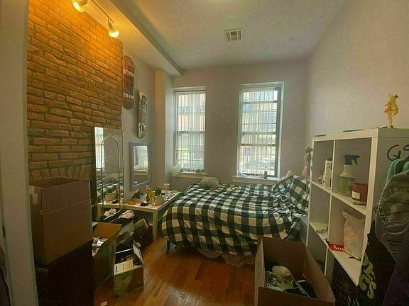 5th image of 900 Flushing Ave #1