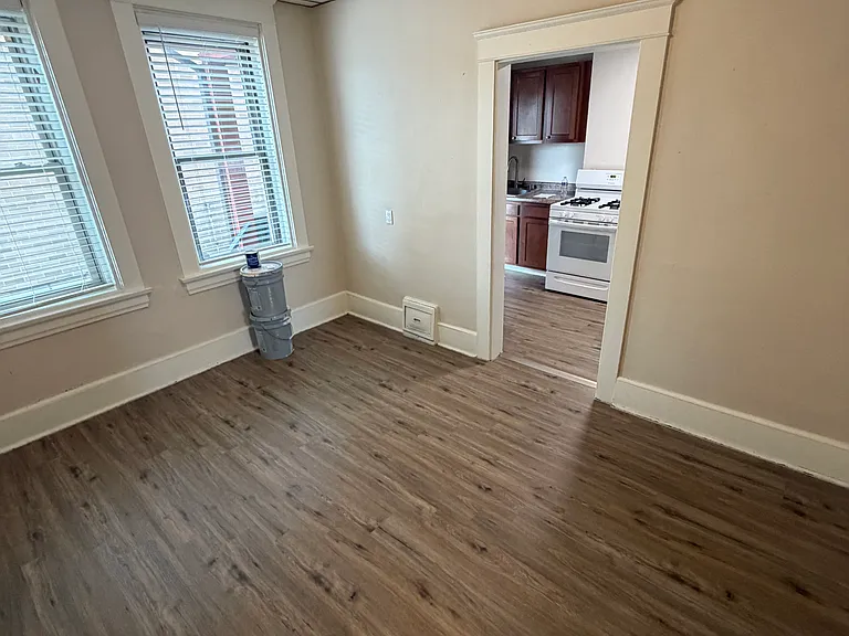 106 Saint Clair Ave — Photo 10