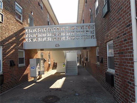 4th image of 102 W Hudson St APT 1G