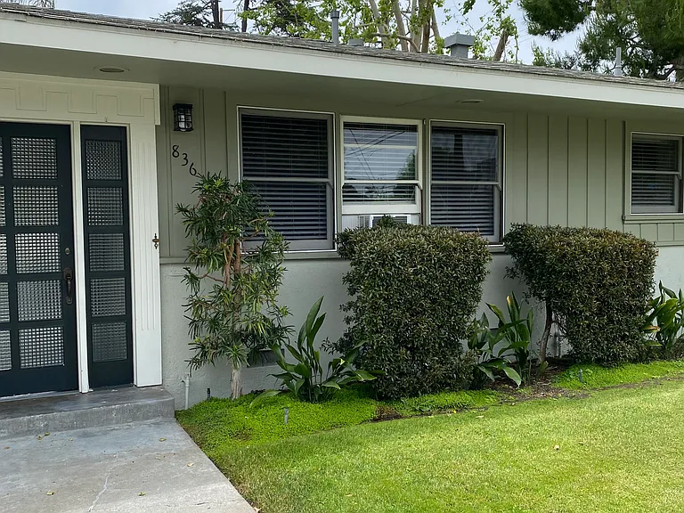 836 W Almond Ave — Photo 2