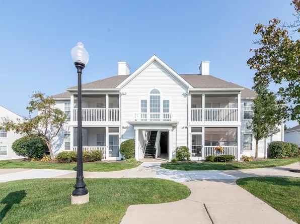 1231 Joyce Ln Unit 14, Ann Arbor, MI 48103