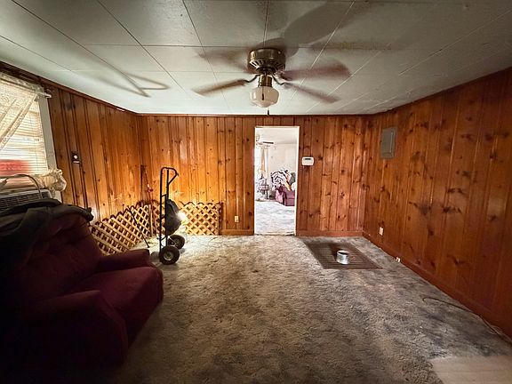 5th image of 355 Laurel St