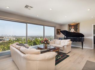 8218 Hollywood Blvd, Los Angeles, CA 90069