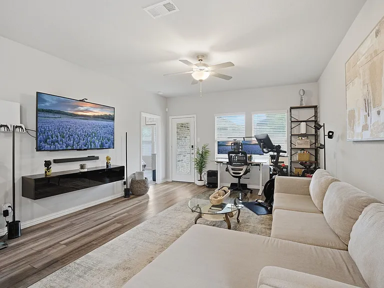 5005 Emerald Hill Dr — Photo 8