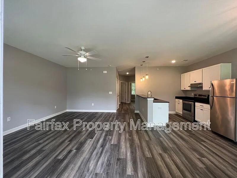 Building Photo - 518 Boone St #103
