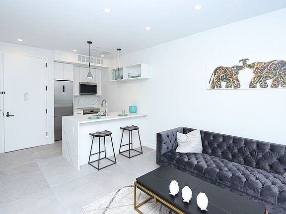 2nd image of 537 Grand Ave #3AA