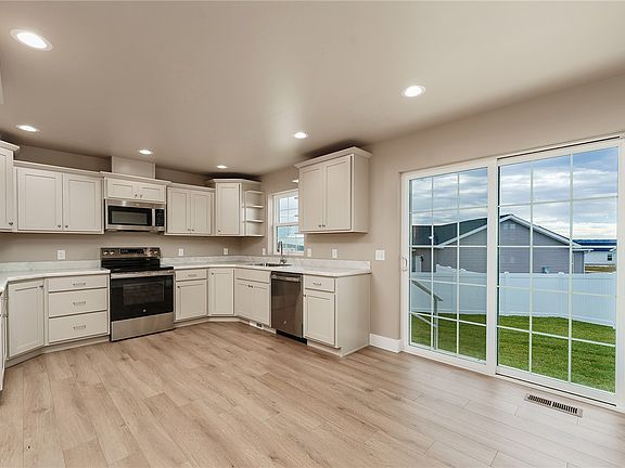 2nd image of 2237 Modera Ave