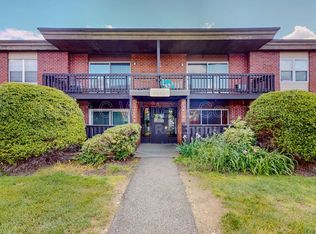 106 Balance Rock Rd APT 9, Seymour, CT 06483