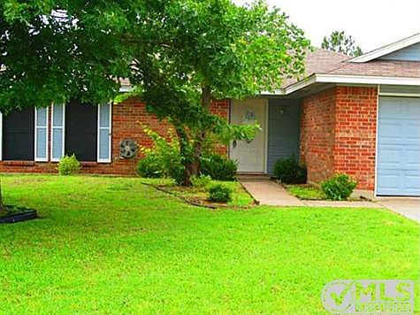 2nd image of 342 Pin Oak Ln