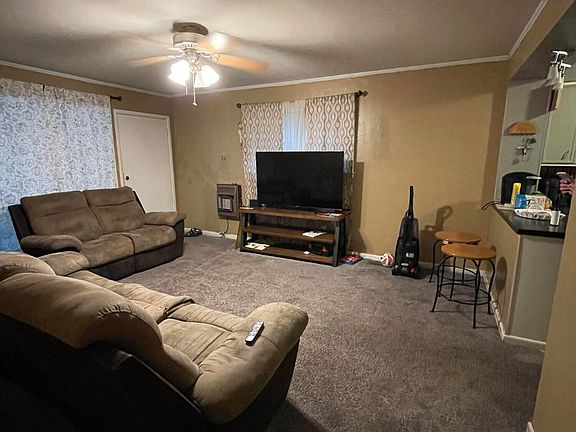 5th image of 404 E 5th St
