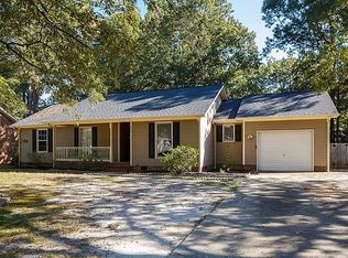 975 Rim Rd, Fayetteville, NC 28314