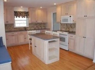 9340 Walmer St, Overland Park, KS 66212