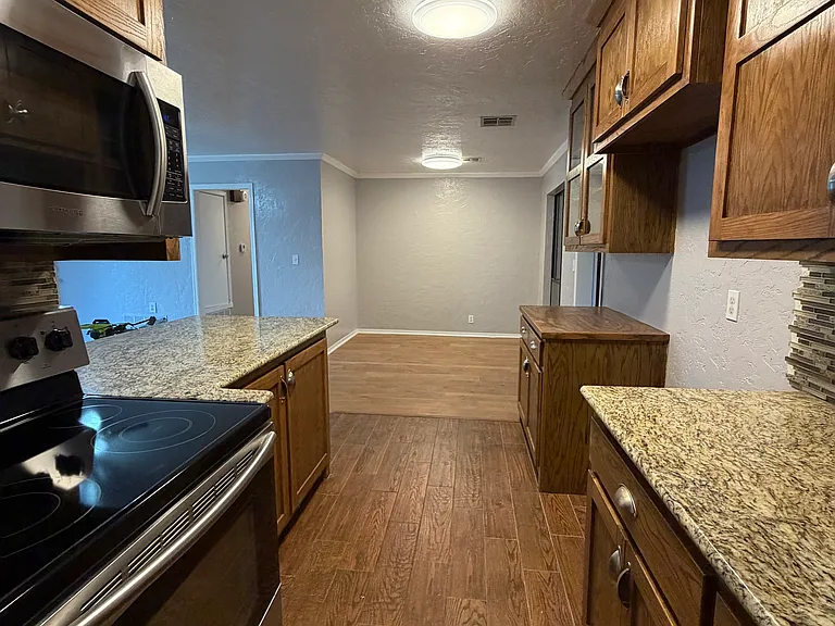 3538 N Santa Fe Ave — Photo 6