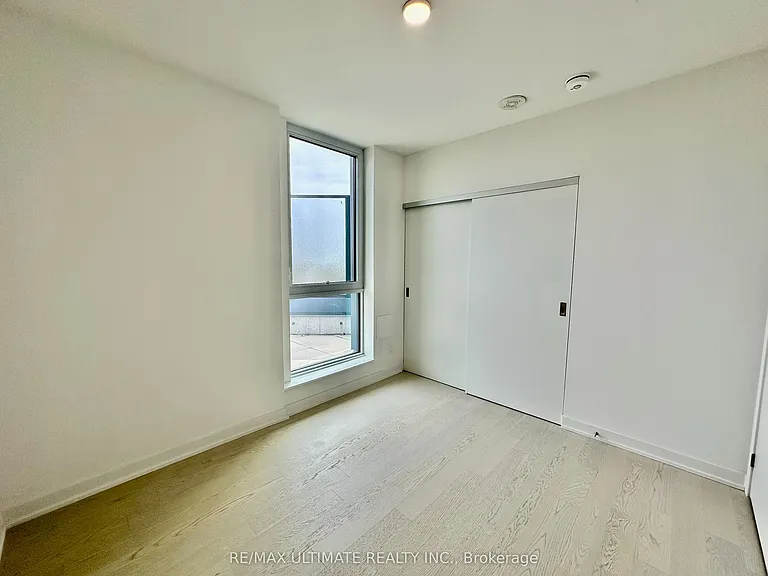 57 Brock Ave #704 — Photo 21