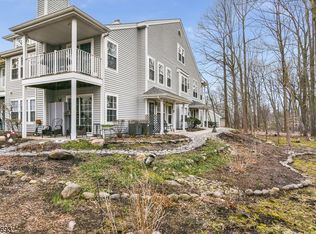 1176 Richmond Rd, Mahwah, NJ 07430