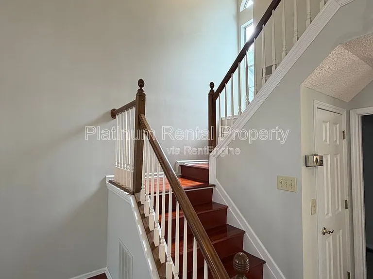 2196 Goodwood Blvd SE — Photo 18