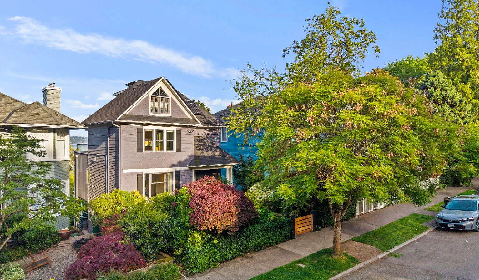 Architectural Madrona Retreat with Panoramic Lake Washington Views, Solar & Detached Office- Avai... — Photo 1