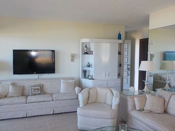 2nd image of 1555 Tarpon Center Dr APT 163J