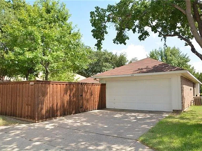 624 Harrison Dr — Photo 14